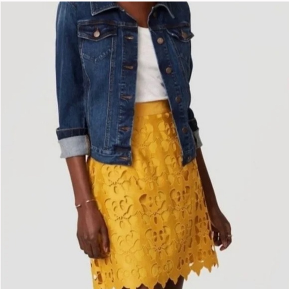 Loft Sunny Days Marigold Yellow Cutout Lace Overlay Short Skirt SZ 4 - Picture 1 of 11